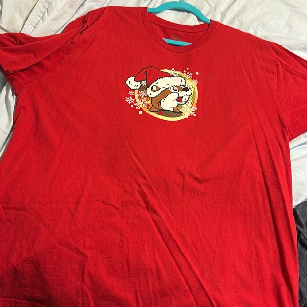 Buc-ees Christmas tshirt 2023